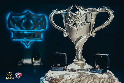 从任意球的 从任意球的