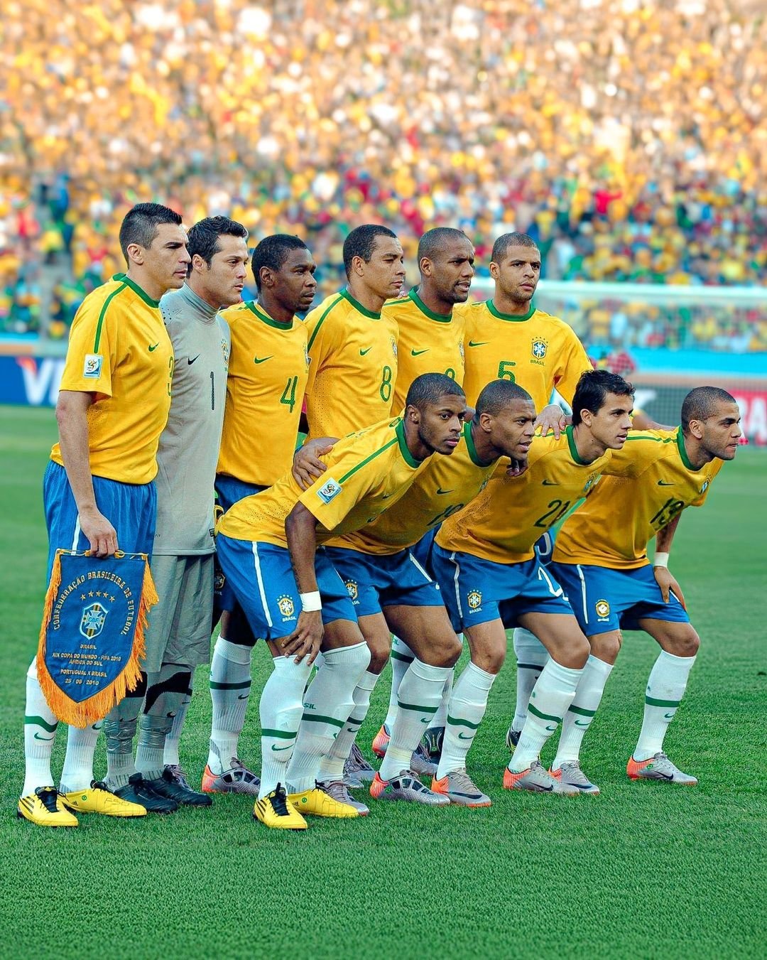 库里先以传 库里先以传